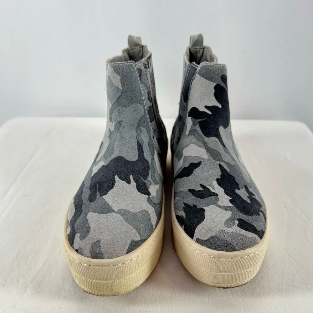 J/SLIDES‎ Camo Hypo Suede Hi Top Sneaker in Grey Size 7.5
